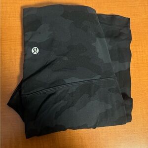Lululemon Black Camo Leggings! Size 6